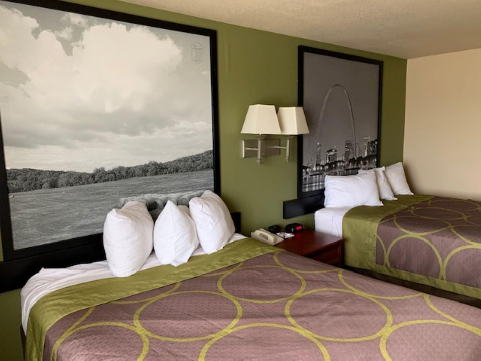 Super 8 By Wyndham Perryville Bagian luar foto