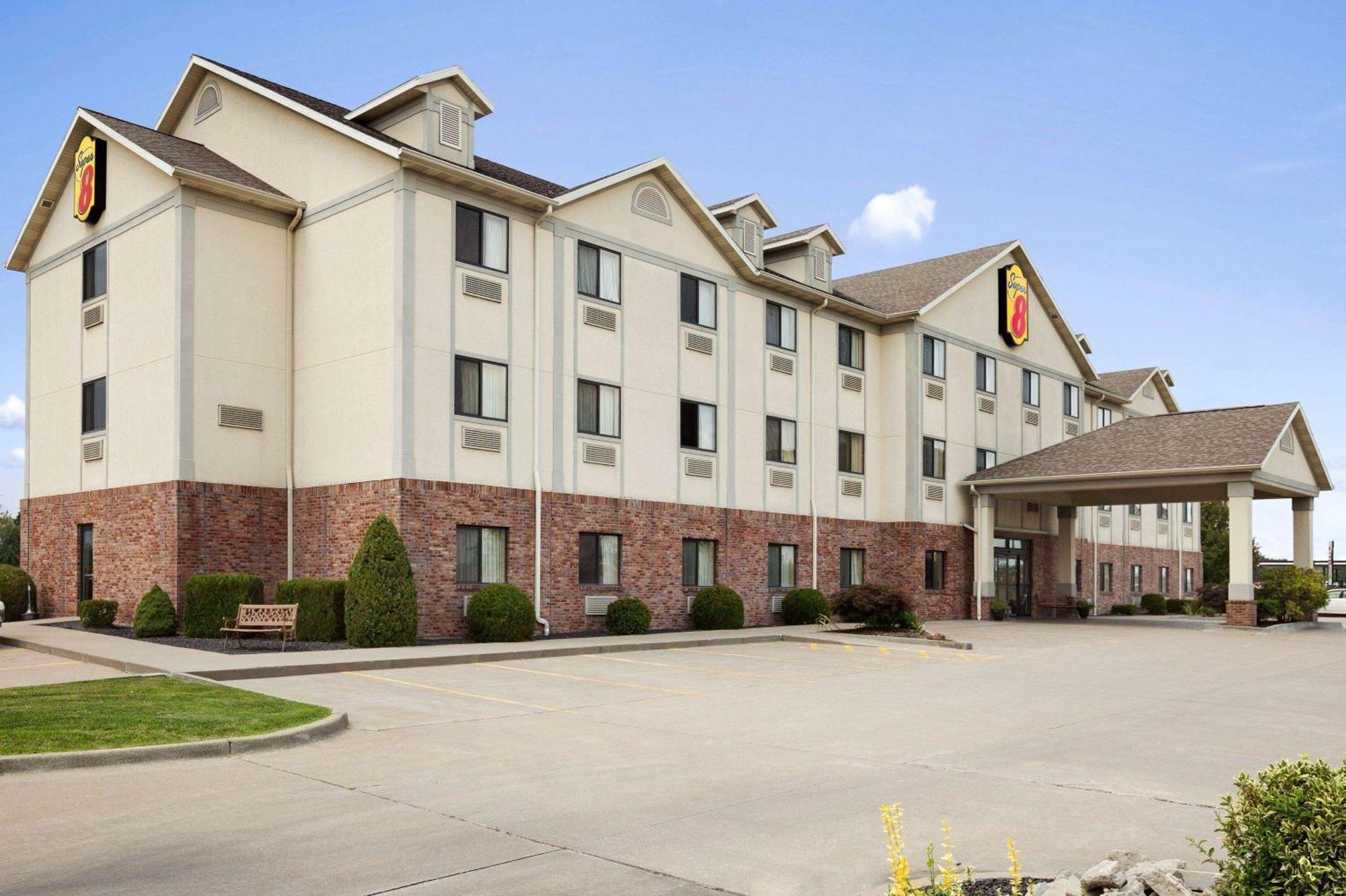 Super 8 By Wyndham Perryville Bagian luar foto